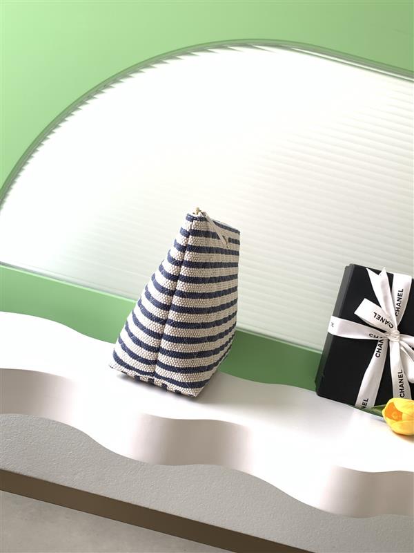 2026127215528161 480